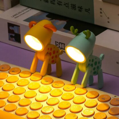 ⁦LED Mini Night Light Cute Dog Deer Foldable Desk Lamps Desktop Ornament Book Light Kids Room Bedside Bedroom Decor Holiday Gifts⁩ - الصورة ⁦3⁩