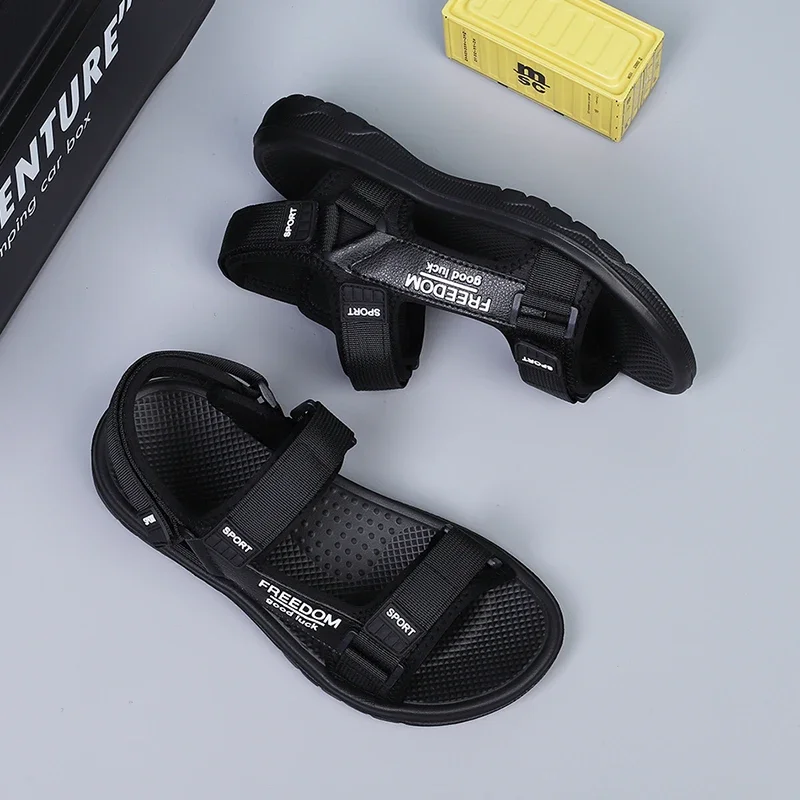 Summer Men Sandals New Breathable Casual Shoes Outdoor Concise Lightweight Beach Shoes Soft Sport Slippers Male Plus Size 38-47